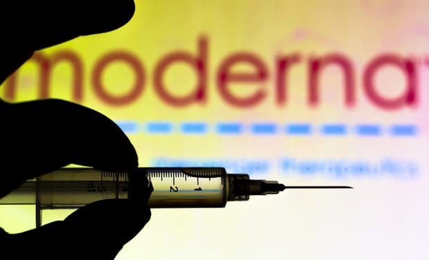 FDA OK’s third dose of Moderna’s COVID-19 vaccine for immunocompromised